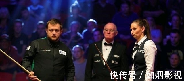 和球迷讨论 和球迷讨论