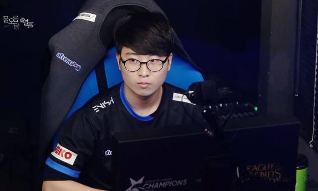 挥了关键作 挥了关键作