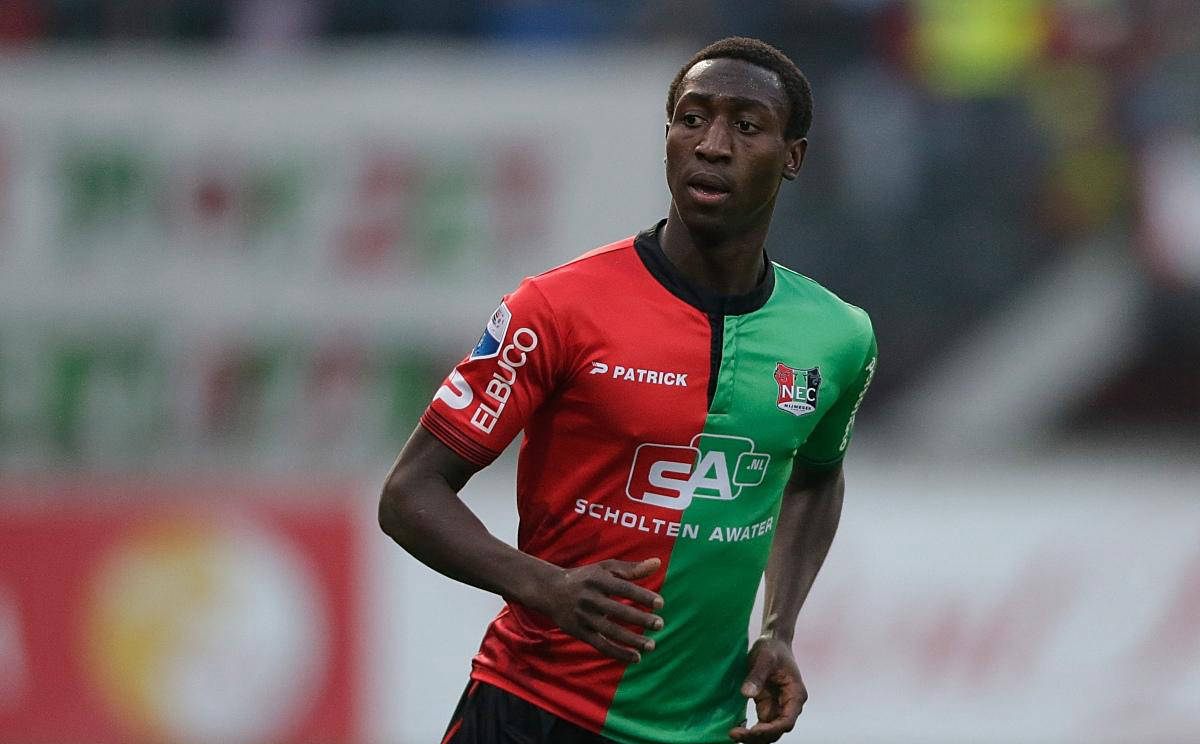 他与后卫的 他与后卫的