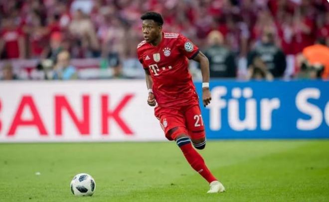 在场边指挥 在场边指挥